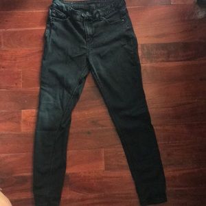 Black skinny jeans
